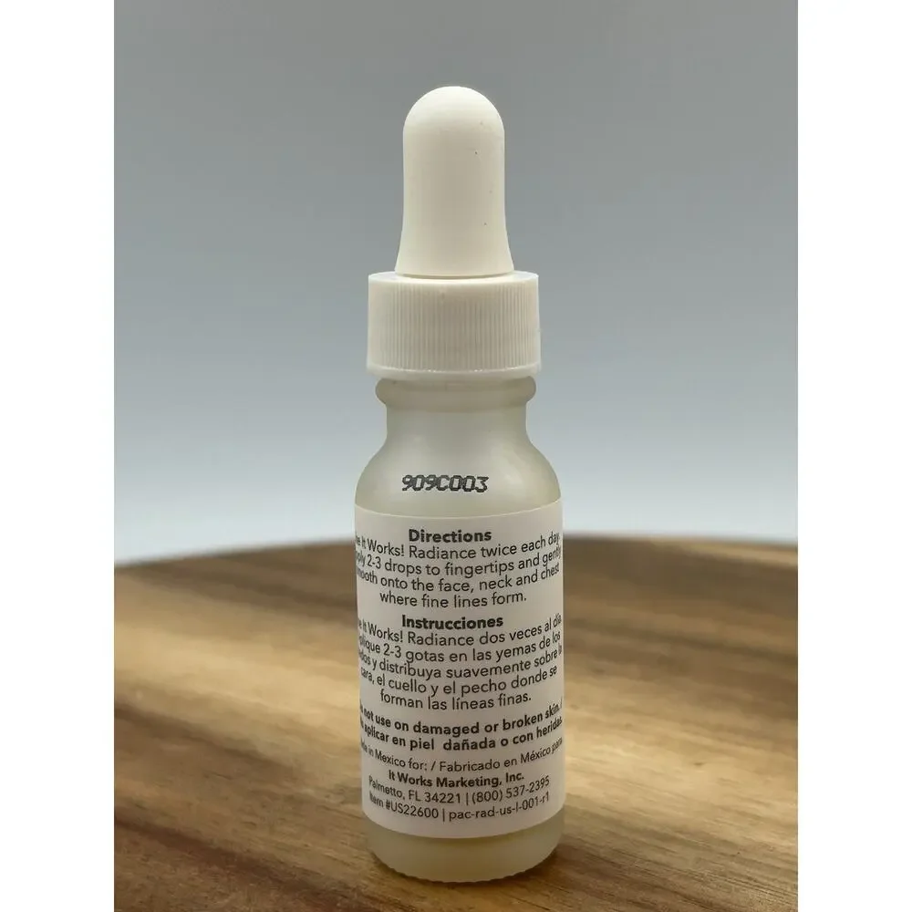 It Works! Radiance Hyaluronic Acid Serum 15mL 0.51oz Face & Neck Hydrating New